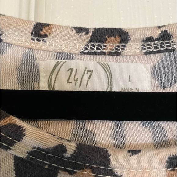 Maurice’s Tank top - Picture 3 of 3